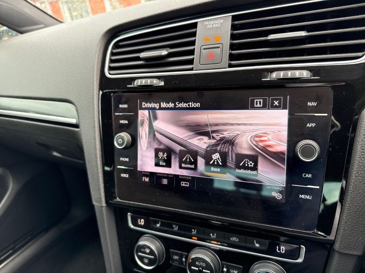 2019 (69) VOLKSWAGEN GOLF 2.0 TSI 300 R 5dr 4MOTION DSG 5362113