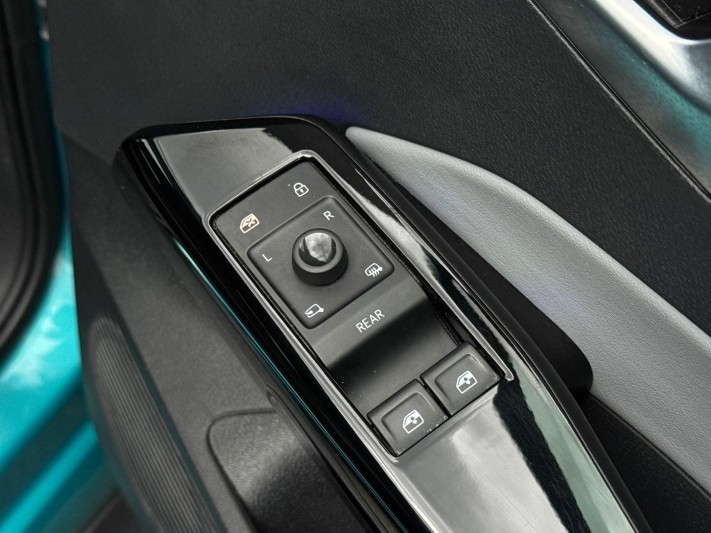 2020 (70) VOLKSWAGEN ID.3 150kW 1ST Edition Pro Power 58kWh 5dr Auto 5413056