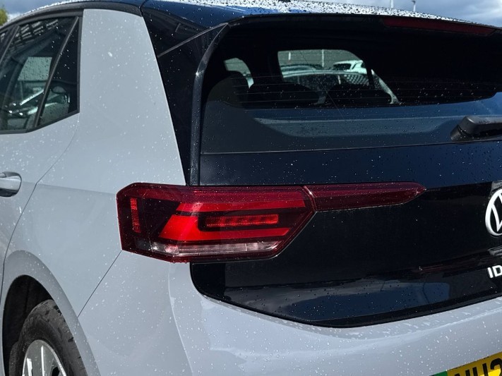 2022 (22) VOLKSWAGEN ID.3 107KW Life Pro 58kWh 5dr Auto 5409411