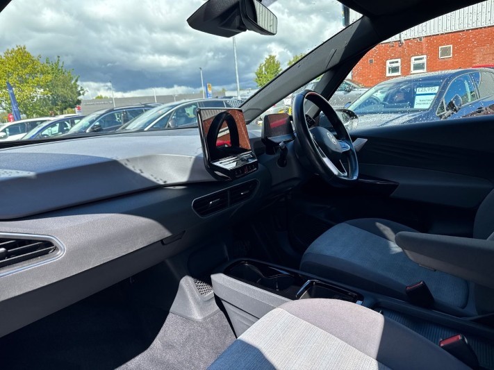 2022 (22) VOLKSWAGEN ID.3 107KW Life Pro 58kWh 5dr Auto 5409402