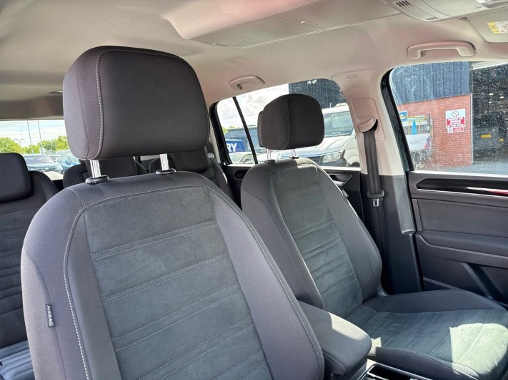 2021 (70) VOLKSWAGEN TOURAN 1.5 TSI EVO SEL 5dr DSG 5400382