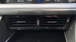 2021 (21) VOLKSWAGEN TOUAREG 3.0 V6 TDI 4Motion Black Edition 5dr Tip Auto 5419535