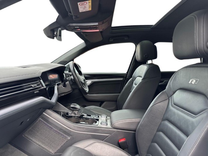 2021 (21) VOLKSWAGEN TOUAREG 3.0 V6 TDI 4Motion Black Edition 5dr Tip Auto 5419507