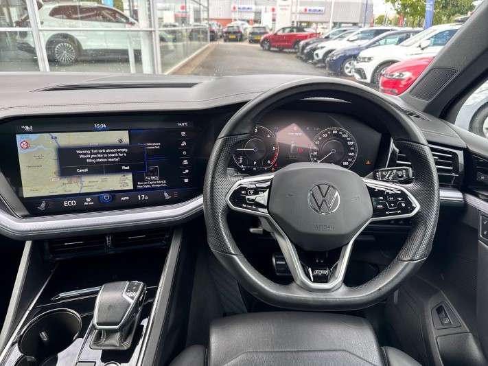 2021 (21) VOLKSWAGEN TOUAREG 3.0 V6 TDI 4Motion Black Edition 5dr Tip Auto 5419527