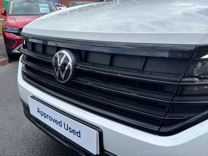2021 (21) VOLKSWAGEN TOUAREG 3.0 V6 TDI 4Motion Black Edition 5dr Tip Auto 5419547