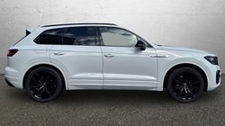 2021 (21) VOLKSWAGEN TOUAREG 3.0 V6 TDI 4Motion Black Edition 5dr Tip Auto 5419509
