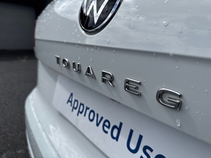 2021 (21) VOLKSWAGEN TOUAREG 3.0 V6 TDI 4Motion Black Edition 5dr Tip Auto 5419515