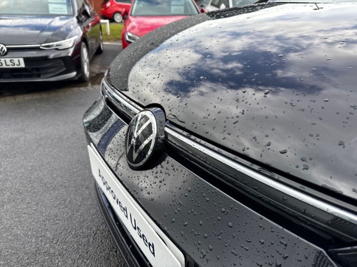 2022 (22) VOLKSWAGEN GOLF 1.5 TSI 150 R-Line 5dr 5408208