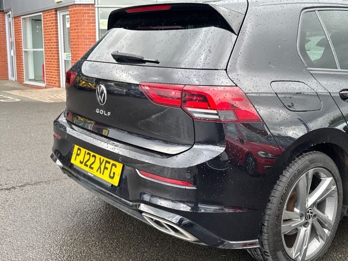 2022 (22) VOLKSWAGEN GOLF 1.5 TSI 150 R-Line 5dr 5408211