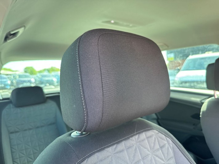 2022 (22) VOLKSWAGEN TIGUAN 1.5 TSI 150 Life 5dr DSG 5404303