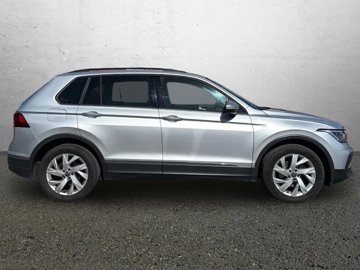2022 (22) VOLKSWAGEN TIGUAN 1.5 TSI 150 Life 5dr DSG 5404250