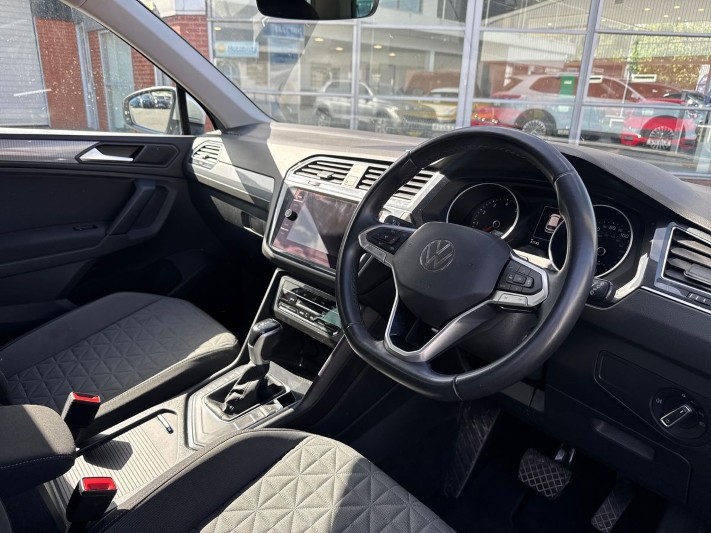 2022 (22) VOLKSWAGEN TIGUAN 1.5 TSI 150 Life 5dr DSG 5404257