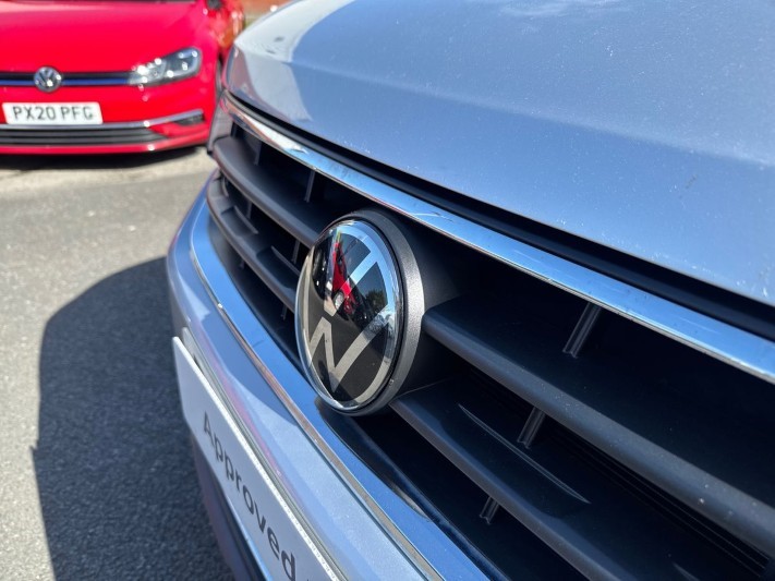 2022 (22) VOLKSWAGEN TIGUAN 1.5 TSI 150 Life 5dr DSG 5404288