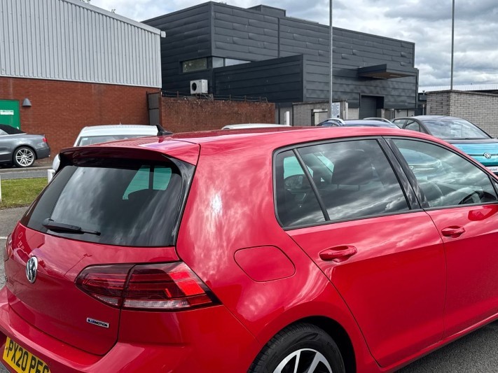 2020 (20) VOLKSWAGEN GOLF 1.5 TSI EVO Match Edition 5dr 5394511