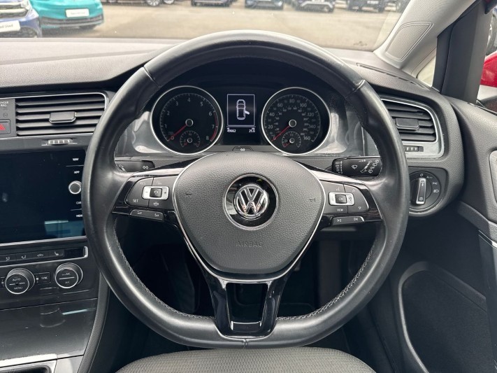 2020 (20) VOLKSWAGEN GOLF 1.5 TSI EVO Match Edition 5dr 5394490