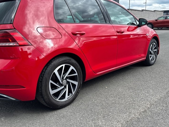 2020 (20) VOLKSWAGEN GOLF 1.5 TSI EVO Match Edition 5dr 5394512
