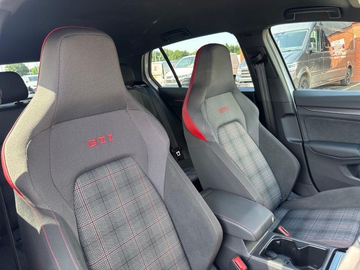 2026 (26) VOLKSWAGEN GOLF 2.0 TSI 265 GTI 5dr DSG 5551549