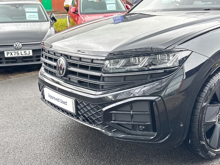 2026 (75) VOLKSWAGEN TOUAREG 3.0 V6 TDI 4Motion 286 Black Edition 5dr Tip Auto 5419706