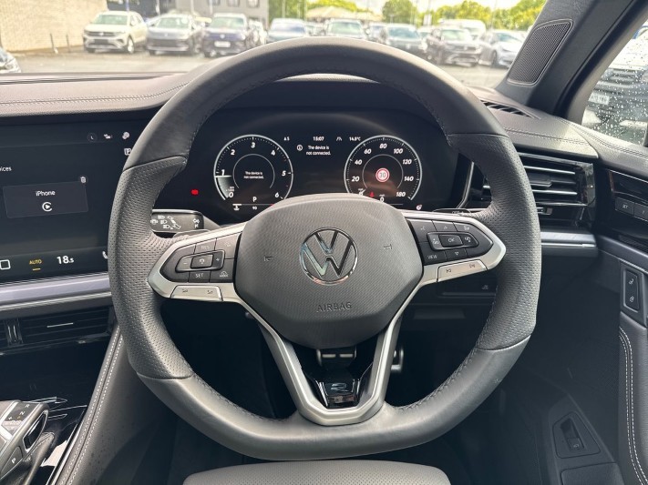 2026 (75) VOLKSWAGEN TOUAREG 3.0 V6 TDI 4Motion 286 Black Edition 5dr Tip Auto 5419681