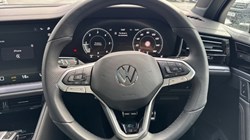 2026 (75) VOLKSWAGEN TOUAREG 3.0 V6 TDI 4Motion 286 Black Edition 5dr Tip Auto 5419681
