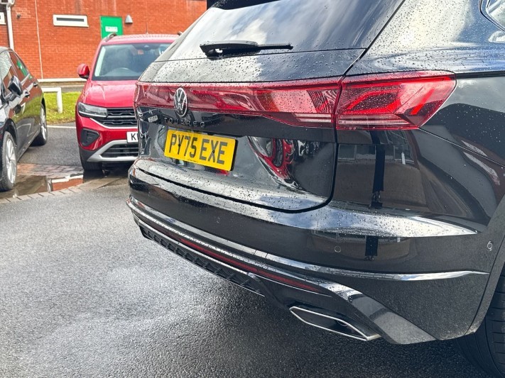 2026 (75) VOLKSWAGEN TOUAREG 3.0 V6 TDI 4Motion 286 Black Edition 5dr Tip Auto 5419708