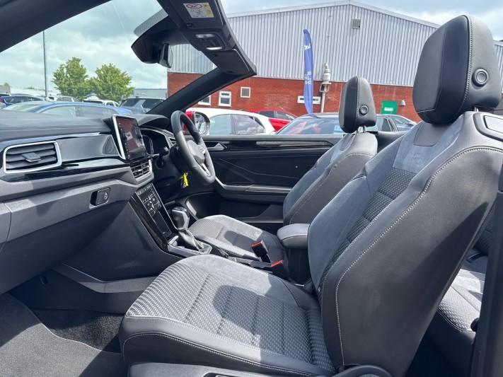 2025 (25) VOLKSWAGEN T-ROC 1.5 TSI R-Line 2dr DSG 5436330