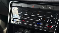 2025 (25) VOLKSWAGEN T-ROC 1.5 TSI R-Line 2dr DSG 5436296