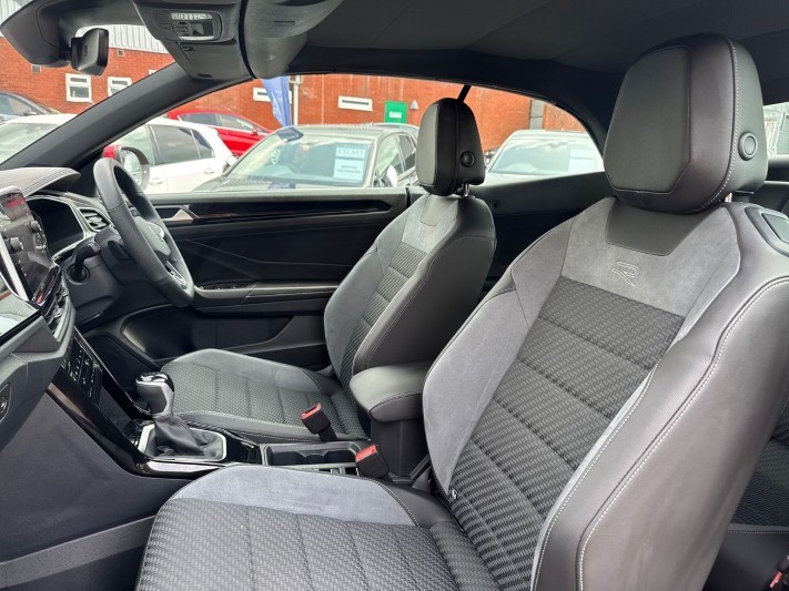 2025 (25) VOLKSWAGEN T-ROC 1.5 TSI R-Line 2dr DSG 5436303
