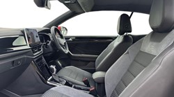 2025 (25) VOLKSWAGEN T-ROC 1.5 TSI R-Line 2dr DSG 5436271