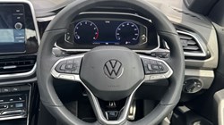 2025 (25) VOLKSWAGEN T-ROC 1.5 TSI R-Line 2dr DSG 5436287