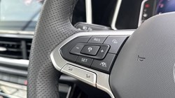 2025 (25) VOLKSWAGEN T-ROC 1.5 TSI R-Line 2dr DSG 5436288