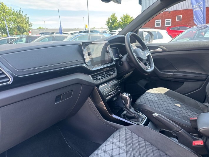 2025 (25) VOLKSWAGEN T-CROSS 1.5 TSI R-Line 5dr DSG 5449383