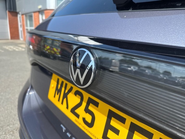 2025 (25) VOLKSWAGEN T-CROSS 1.5 TSI R-Line 5dr DSG 5449394