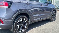 2025 (25) VOLKSWAGEN T-CROSS 1.5 TSI R-Line 5dr DSG 5449388