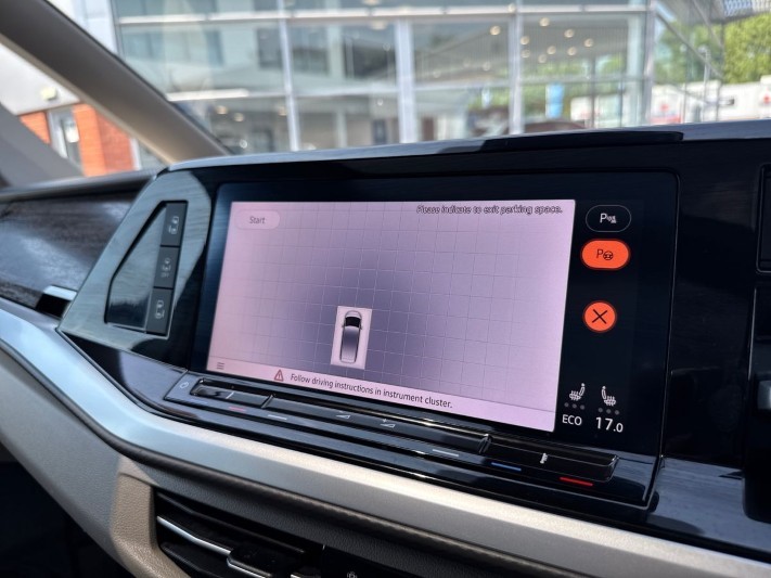 2024 (74) VOLKSWAGEN MULTIVAN 1.4 TSI eHybrid Style 5dr LWB DSG 5449324