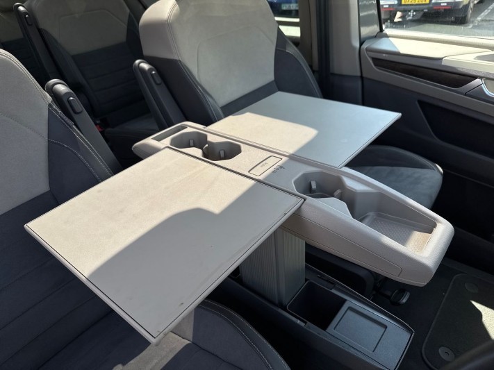 2024 (74) VOLKSWAGEN MULTIVAN 1.4 TSI eHybrid Style 5dr LWB DSG 5449328