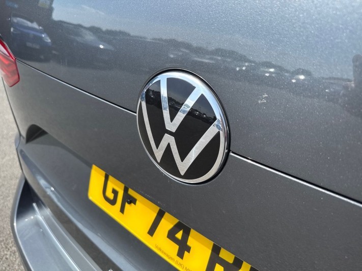 2024 (74) VOLKSWAGEN MULTIVAN 1.4 TSI eHybrid Style 5dr LWB DSG 5449303