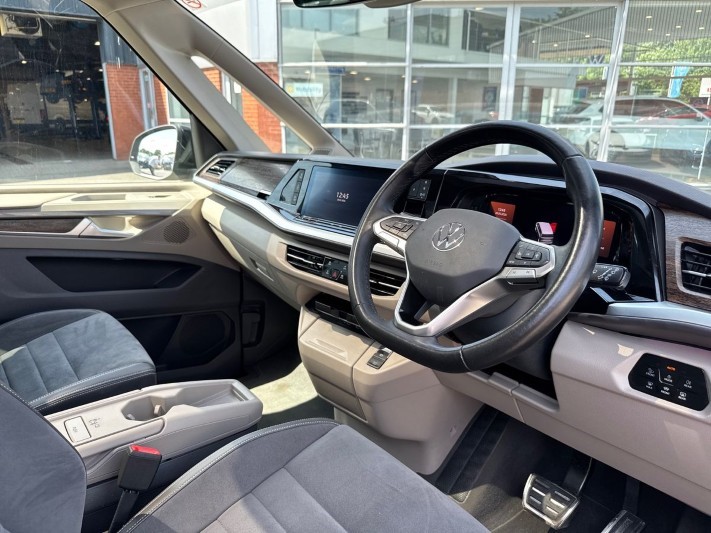 2024 (74) VOLKSWAGEN MULTIVAN 1.4 TSI eHybrid Style 5dr LWB DSG 5449268