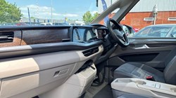2024 (74) VOLKSWAGEN MULTIVAN 1.4 TSI eHybrid Style 5dr LWB DSG 5449292