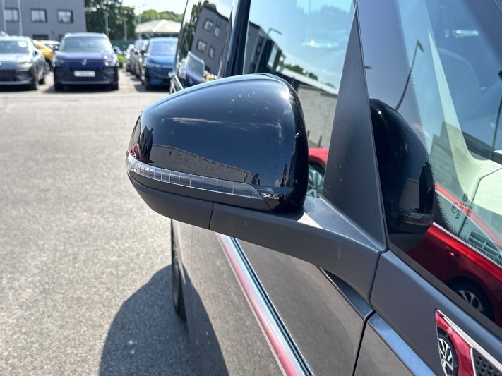 2024 (74) VOLKSWAGEN MULTIVAN 1.4 TSI eHybrid Style 5dr LWB DSG 5449310
