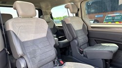 2024 (74) VOLKSWAGEN MULTIVAN 1.4 TSI eHybrid Style 5dr LWB DSG 5449290