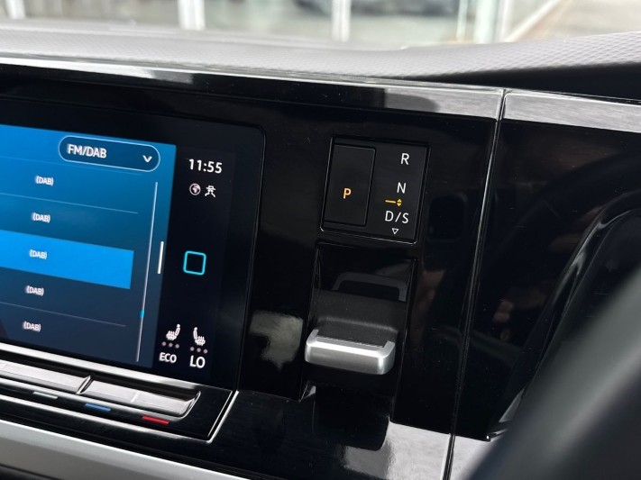 2024 (74) VOLKSWAGEN MULTIVAN 1.4 TSI eHybrid Style 5dr DSG 5451149