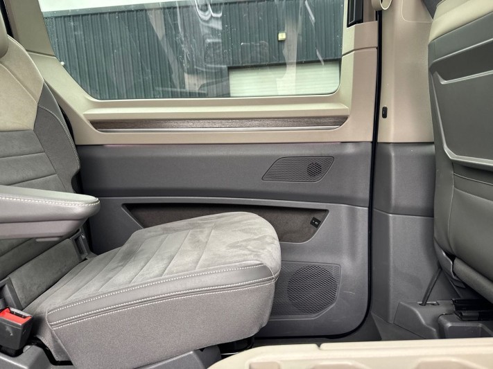 2024 (74) VOLKSWAGEN MULTIVAN 1.4 TSI eHybrid Style 5dr DSG 5451182