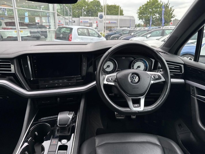 2020 (69) VOLKSWAGEN TOUAREG 3.0 V6 TDI 4Motion 231 R-Line 5dr Tip Auto 5533844