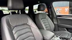 2020 (69) VOLKSWAGEN TOUAREG 3.0 V6 TDI 4Motion 231 R-Line 5dr Tip Auto 5533831