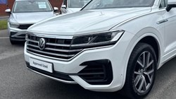 2020 (69) VOLKSWAGEN TOUAREG 3.0 V6 TDI 4Motion 231 R-Line 5dr Tip Auto 5533865