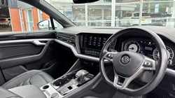 2020 (69) VOLKSWAGEN TOUAREG 3.0 V6 TDI 4Motion 231 R-Line 5dr Tip Auto 5533833