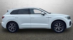 2020 (69) VOLKSWAGEN TOUAREG 3.0 V6 TDI 4Motion 231 R-Line 5dr Tip Auto 5533826