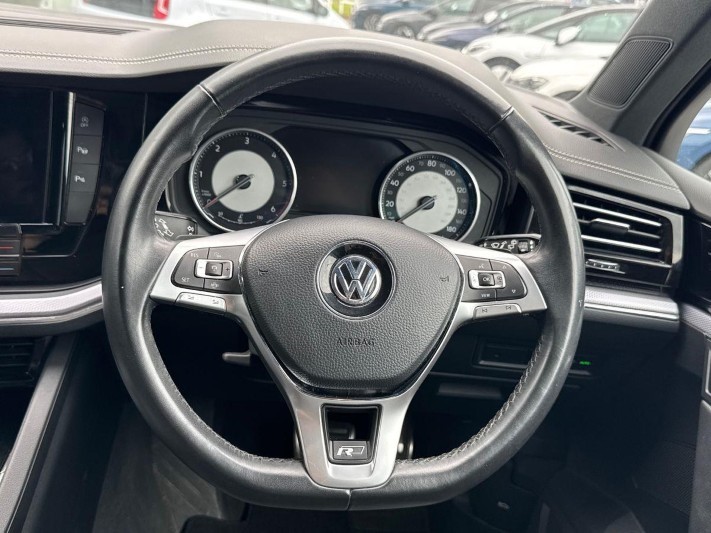 2020 (69) VOLKSWAGEN TOUAREG 3.0 V6 TDI 4Motion 231 R-Line 5dr Tip Auto 5533840