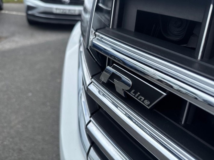 2020 (69) VOLKSWAGEN TOUAREG 3.0 V6 TDI 4Motion 231 R-Line 5dr Tip Auto 5533872